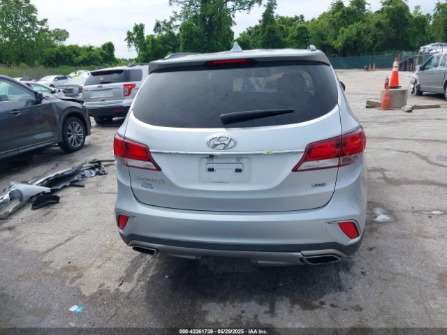 KM8SMDHF2HU209642 Hyundai Santa Fe Se