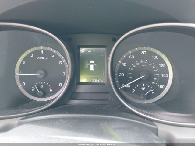 KM8SMDHF2HU209642 Hyundai Santa Fe Se