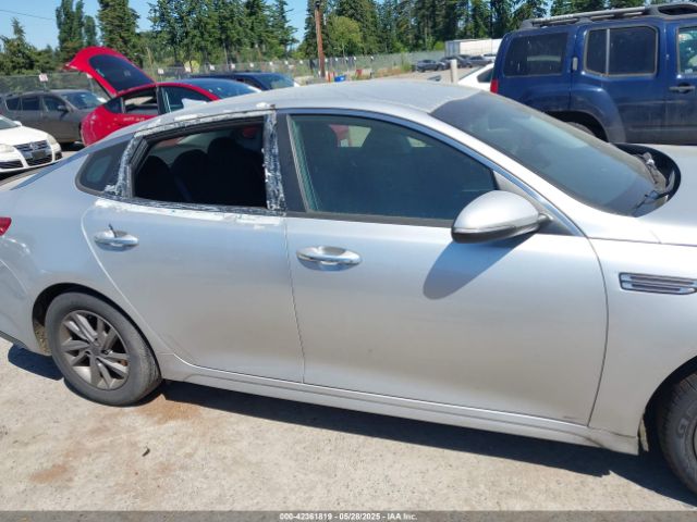 5XXGT4L38KG359603 KIA Optima Lx