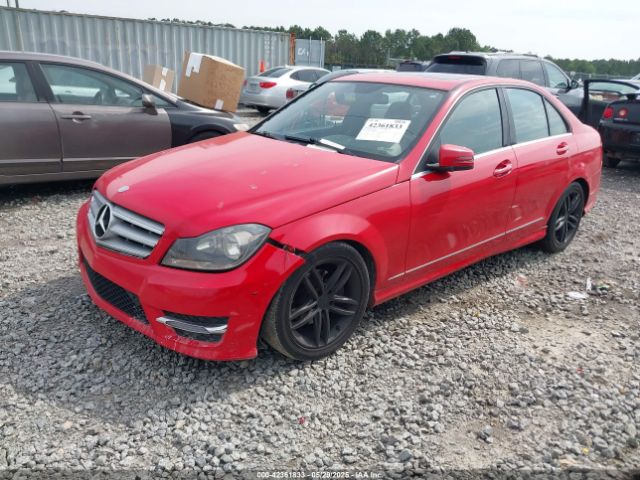 2013 MERCEDES-BENZ C 250 WDDGF4HB7DR289928 Photo 1