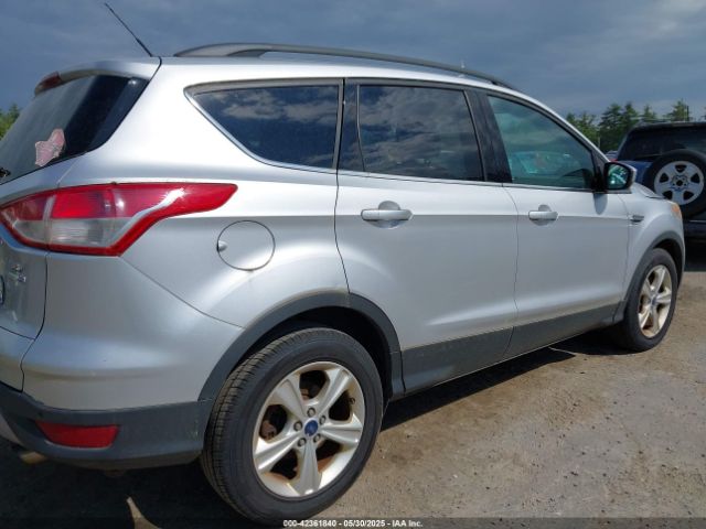 1FMCU9GX0EUC14653 Ford ESCAPE SE