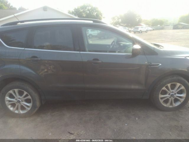 1FMCU9HD5JUA28766 Ford ESCAPE SEL