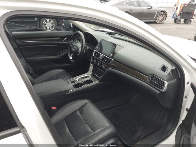 1HGCV2F91KA006047 Honda Accord Touring 2.0t