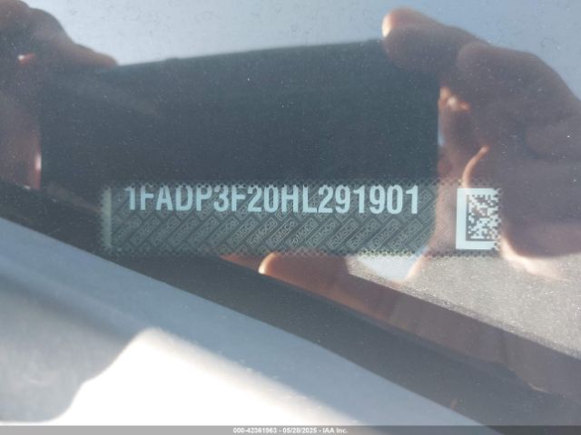 1FADP3F20HL291901 Ford FOCUS SE