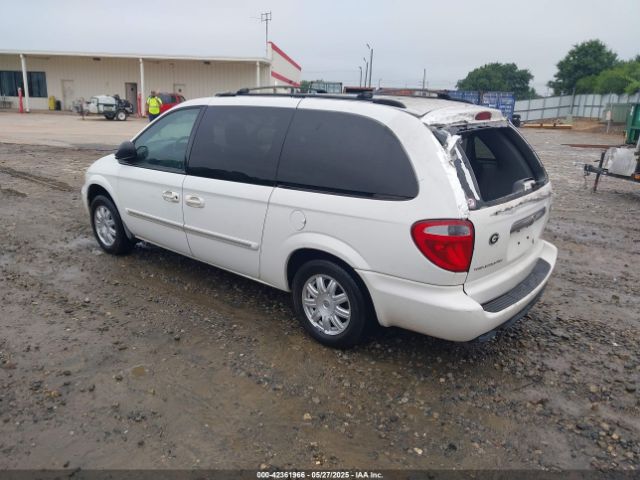 2006 CHRYSLER TOWN & COUNTRY 2A4GP54L76R915853 Photo 2