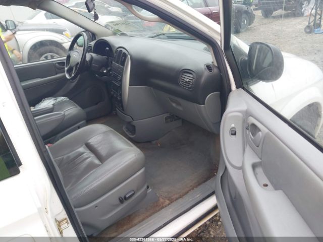 2006 CHRYSLER TOWN & COUNTRY 2A4GP54L76R915853 Photo 4