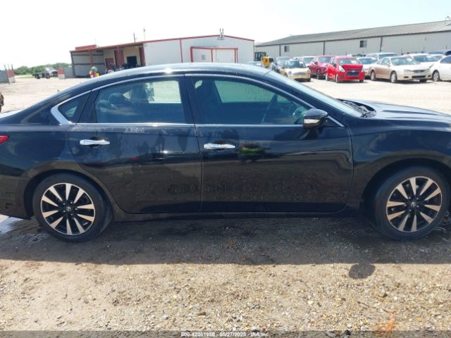 1N4AL3AP7JC162061 Nissan Altima 2.5 Sv
