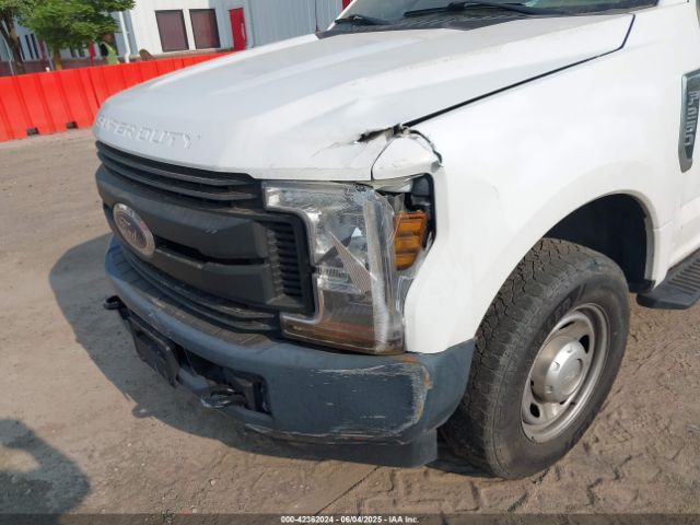 1FDBF2A62JEC21198 Ford F-250 Xl