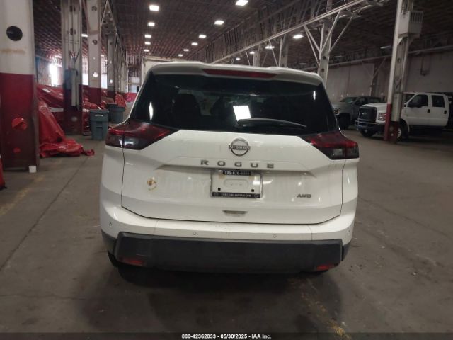 5N1BT3AB2RC732834 Nissan Rogue S Intelligent Awd