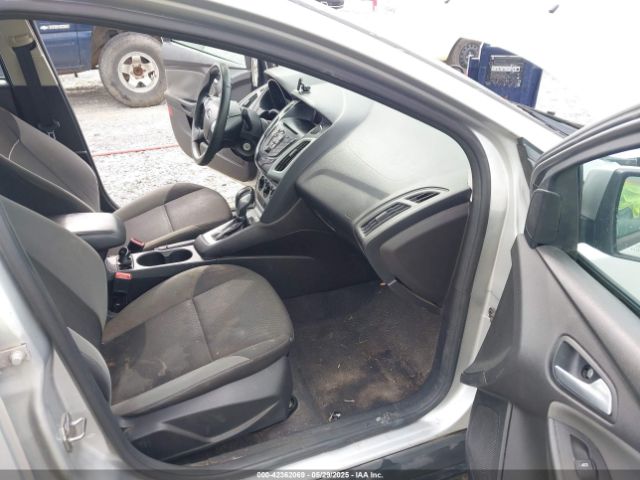 1FADP3F29EL457800 Ford FOCUS SE