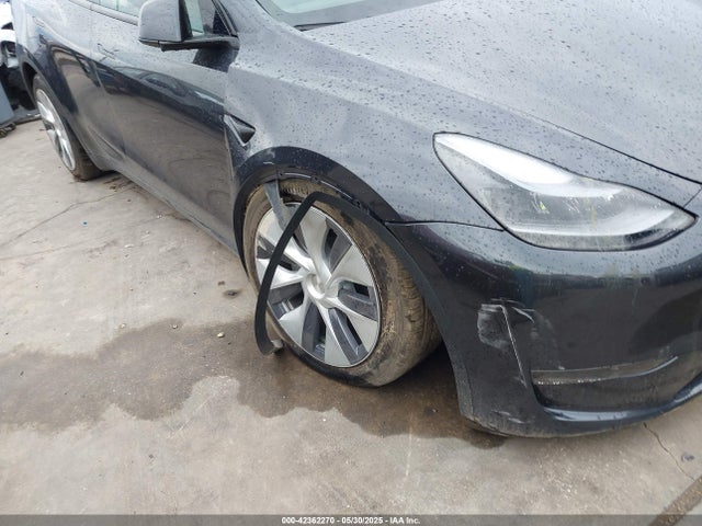 Продаж на аукціоні авто 2024 Tesla Model Y, vin: 7SAYGDED6RF092556, номер лоту: 42362270