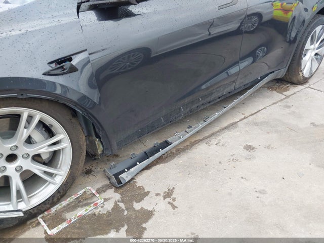 Продаж на аукціоні авто 2024 Tesla Model Y, vin: 7SAYGDED6RF092556, номер лоту: 42362270