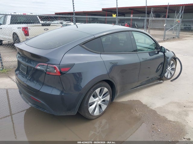Продаж на аукціоні авто 2024 Tesla Model Y, vin: 7SAYGDED6RF092556, номер лоту: 42362270