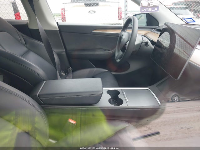 Продаж на аукціоні авто 2024 Tesla Model Y, vin: 7SAYGDED6RF092556, номер лоту: 42362270