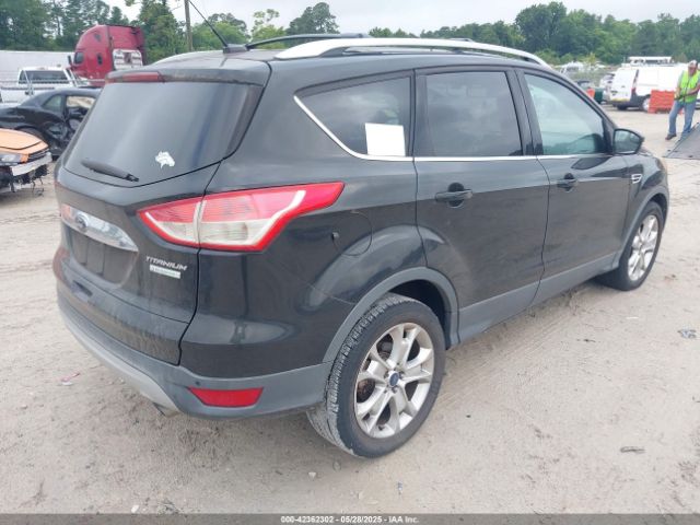 1FMCU0J99EUC48225 Ford Escape Titanium