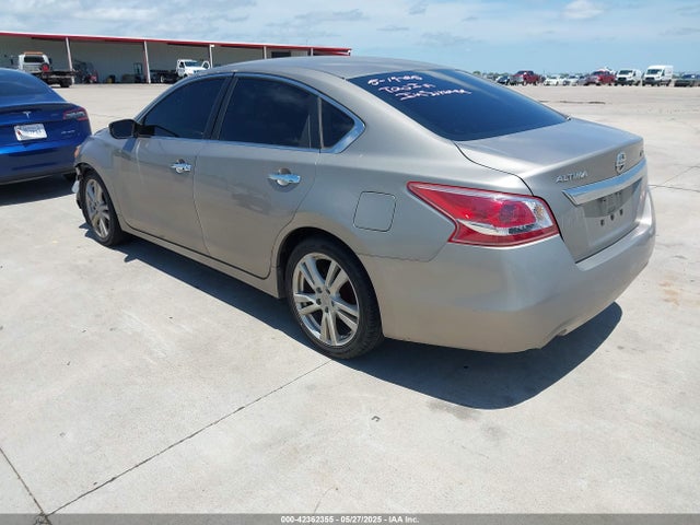 2013 Nissan Altima 3.5 S მანქანა იყიდება აუქციონზე, vin: 1N4BL3AP3DN466498, აუქციონის ნომერი: 42362355