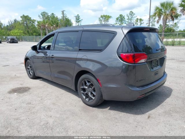 2019 CHRYSLER PACIFICA 2C4RC1EG7KR715554 Photo 2