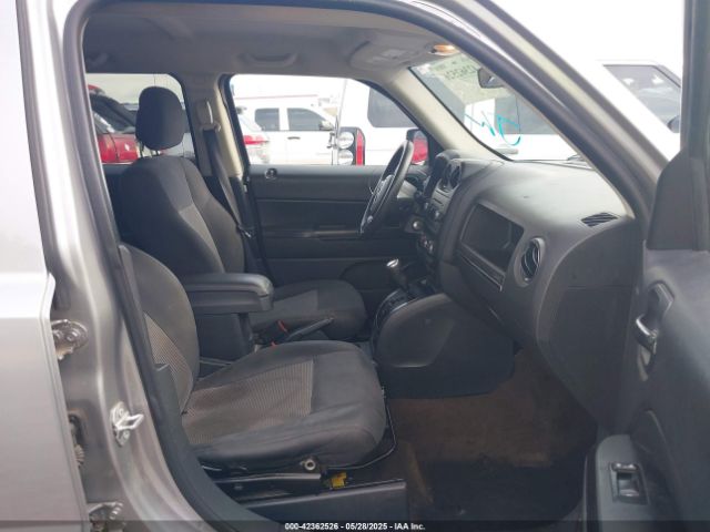 1C4NJPBA2FD285562 Jeep Patriot
