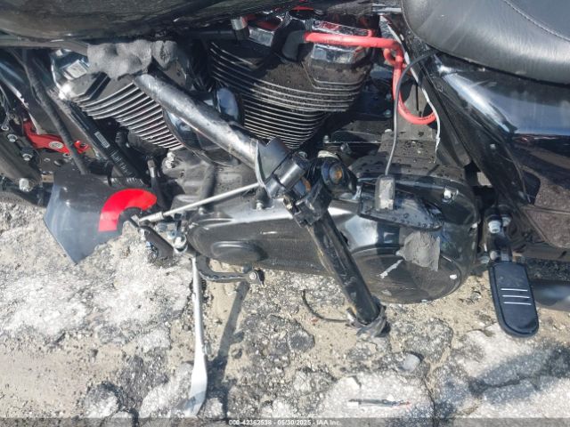 2018 HARLEY-DAVIDSON FLTRXS 1HD1KTC13JB685703 Photo 8