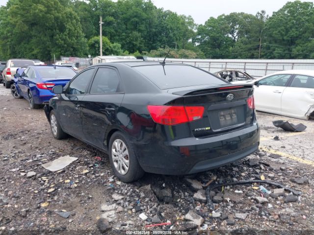 2013 KIA FORTE KNAFU4A29D5699060 Photo 2