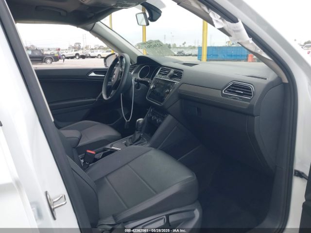 2020 VOLKSWAGEN TIGUAN 3VV3B7AX8LM074622 Photo 4