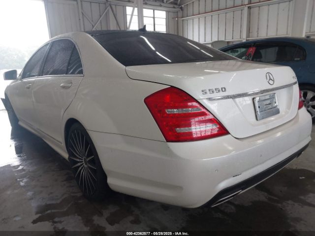 2010 MERCEDES-BENZ S 550 WDDNG8GB1AA352707 Photo 2