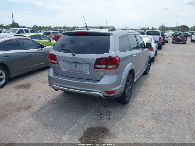 3C4PDCGG6JT379176 Dodge Journey Crossroad