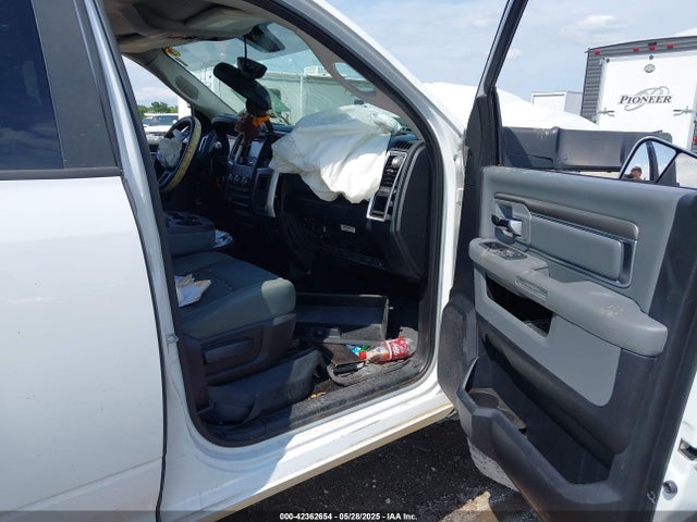 3C6UR5DL4FG684782 RAM 2015