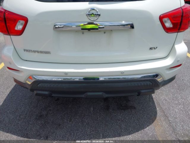 5N1DR2MNXHC688880 Nissan Pathfinder Sv