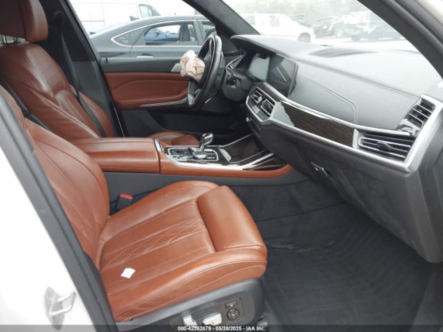 2021 BMW X7 5UXCW2C00M9E49863 Photo 4