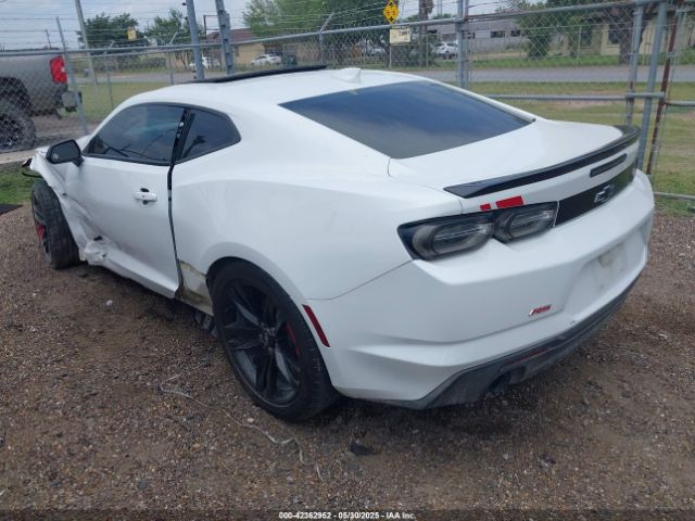 2021 CHEVROLET CAMARO 1G1FB1RS1M0127630 Photo 2