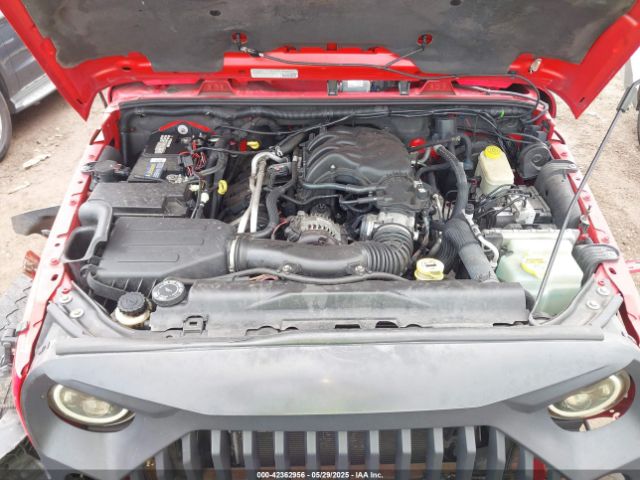 1C4BJWEG7EL245656 Jeep Wrangler Unlimited Sahara
