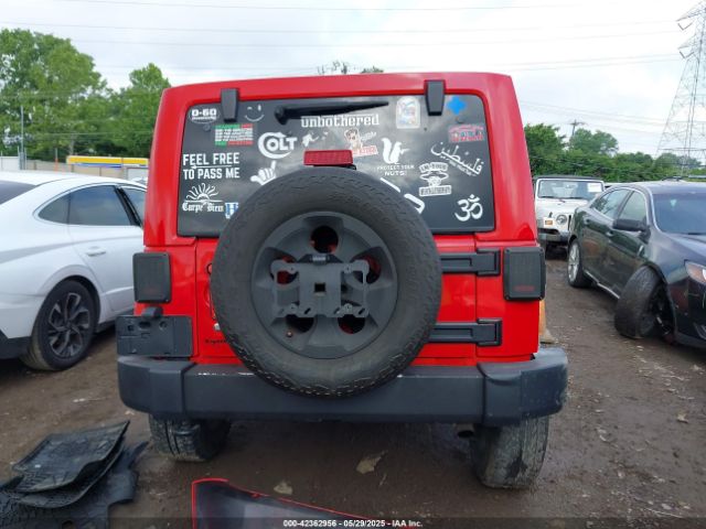 1C4BJWEG7EL245656 Jeep Wrangler Unlimited Sahara