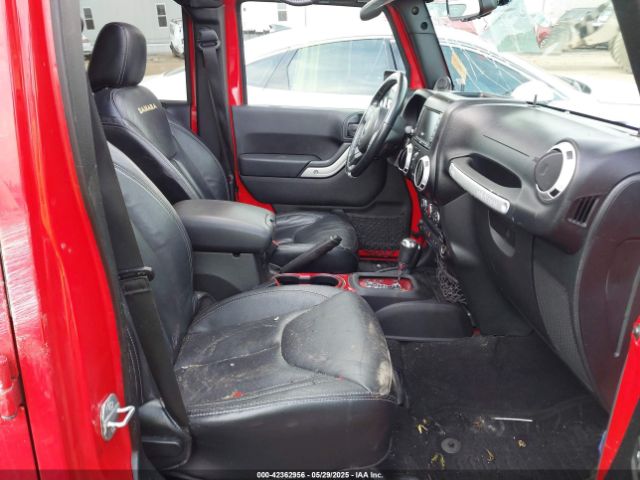 1C4BJWEG7EL245656 Jeep Wrangler Unlimited Sahara