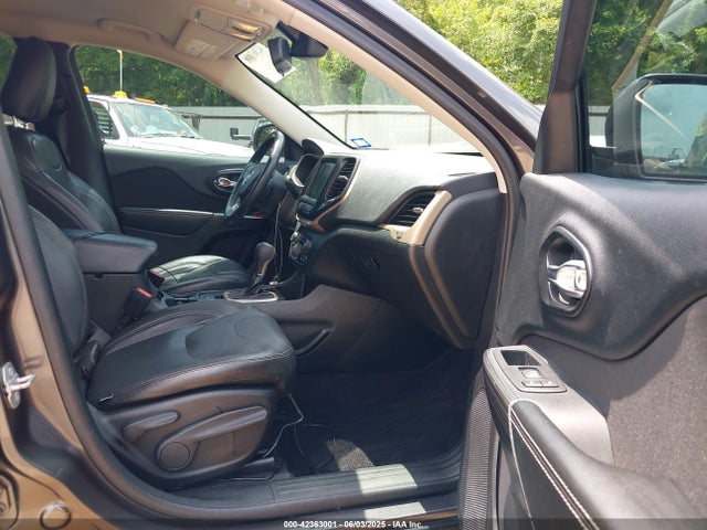 1C4PJLCB9GW173078 Jeep 2016