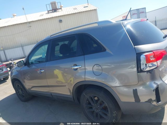 5XYKT3A62FG557953 KIA SORENTO LX