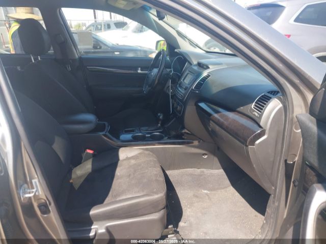 5XYKT3A62FG557953 KIA SORENTO LX