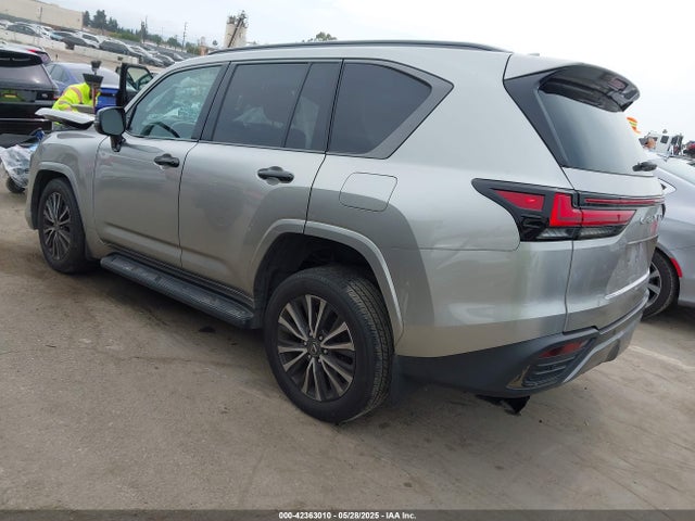 JTJAB7CX4N4000712 Lexus v35a-fts