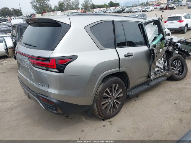 JTJAB7CX4N4000712 Lexus v35a-fts