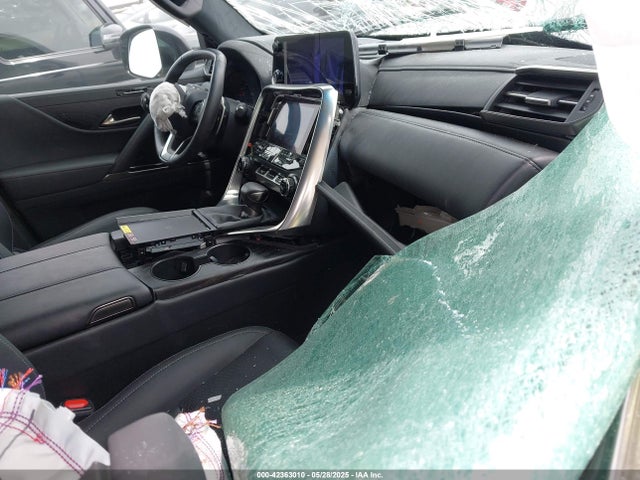 JTJAB7CX4N4000712 Lexus v35a-fts