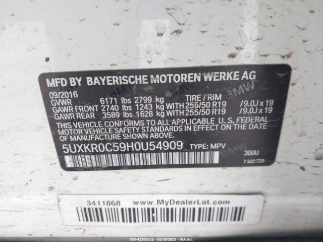 2017 BMW X5 5UXKR0C59H0U54909 Photo 8