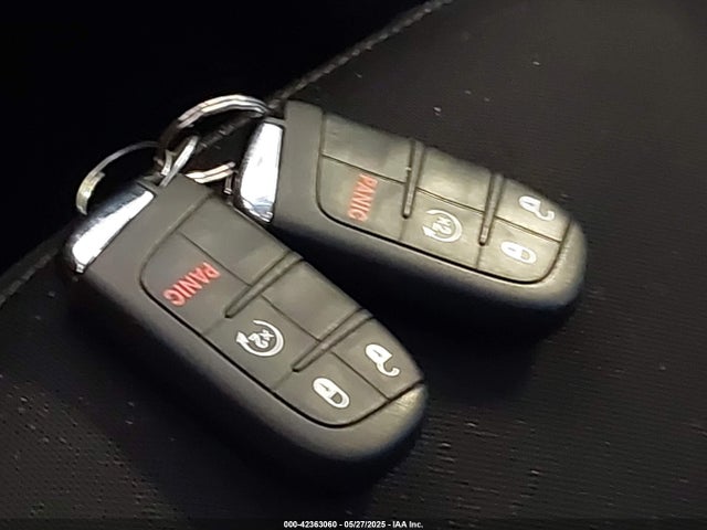 Jeep 2018 2018 ZACCJBCB6JPJ00583 Image 11