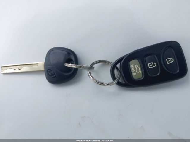 KMHTC6AD8EU182891 Hyundai Veloster Base W/black