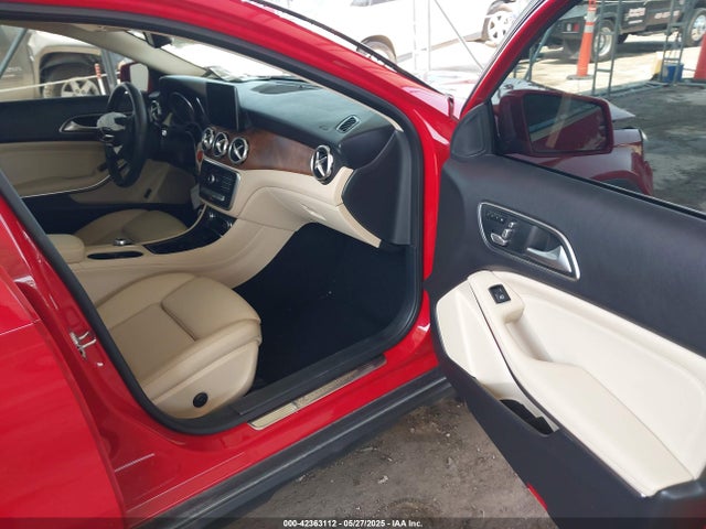 WDCTG4EBXKU015542 Mercedes-Benz m270