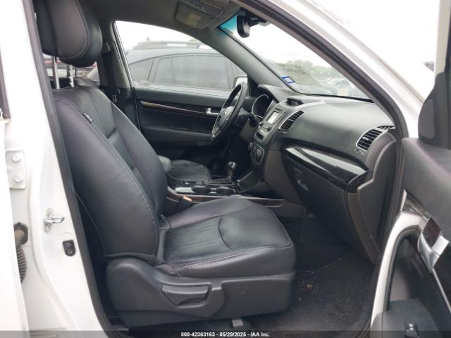 5XYKT3A62EG533070 KIA SORENTO LX
