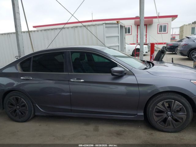 1HGCR2F15HA214875 Honda Accord Sport Se