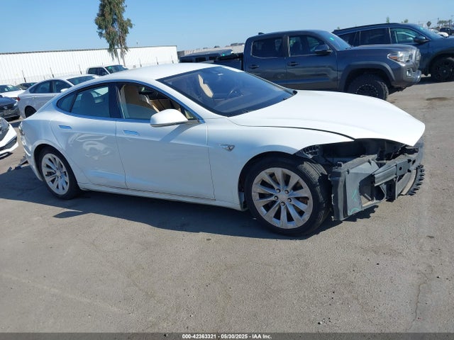 Tesla 3 phase a/c induction (dual motor) 2016 5YJSA1E27GF138426 Image 14