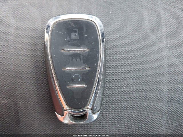 KL7CJLSM3NB536753 Chevrolet le2