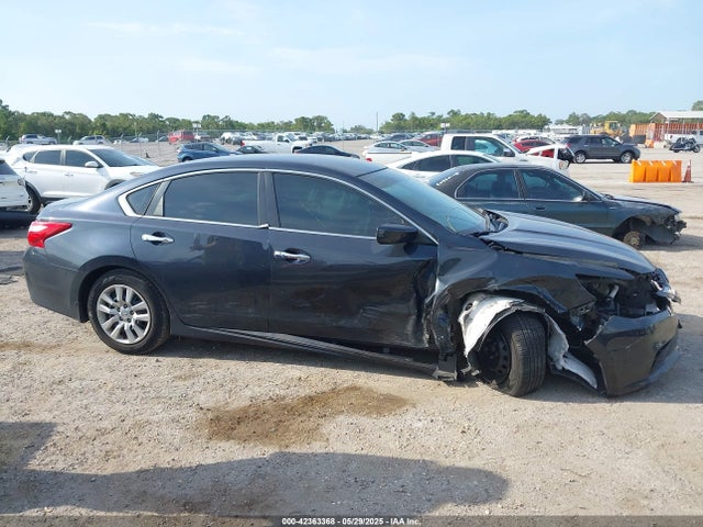 Nissan Altima 2.5 S 2017 1N4AL3AP2HC287270 Image 13