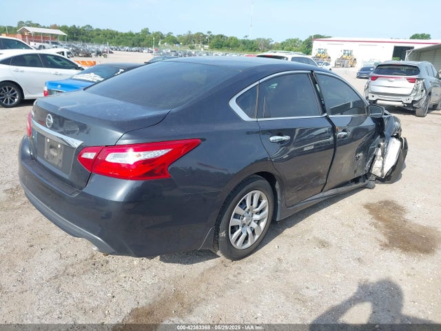 Nissan Altima 2.5 S 2017 1N4AL3AP2HC287270 Image 4